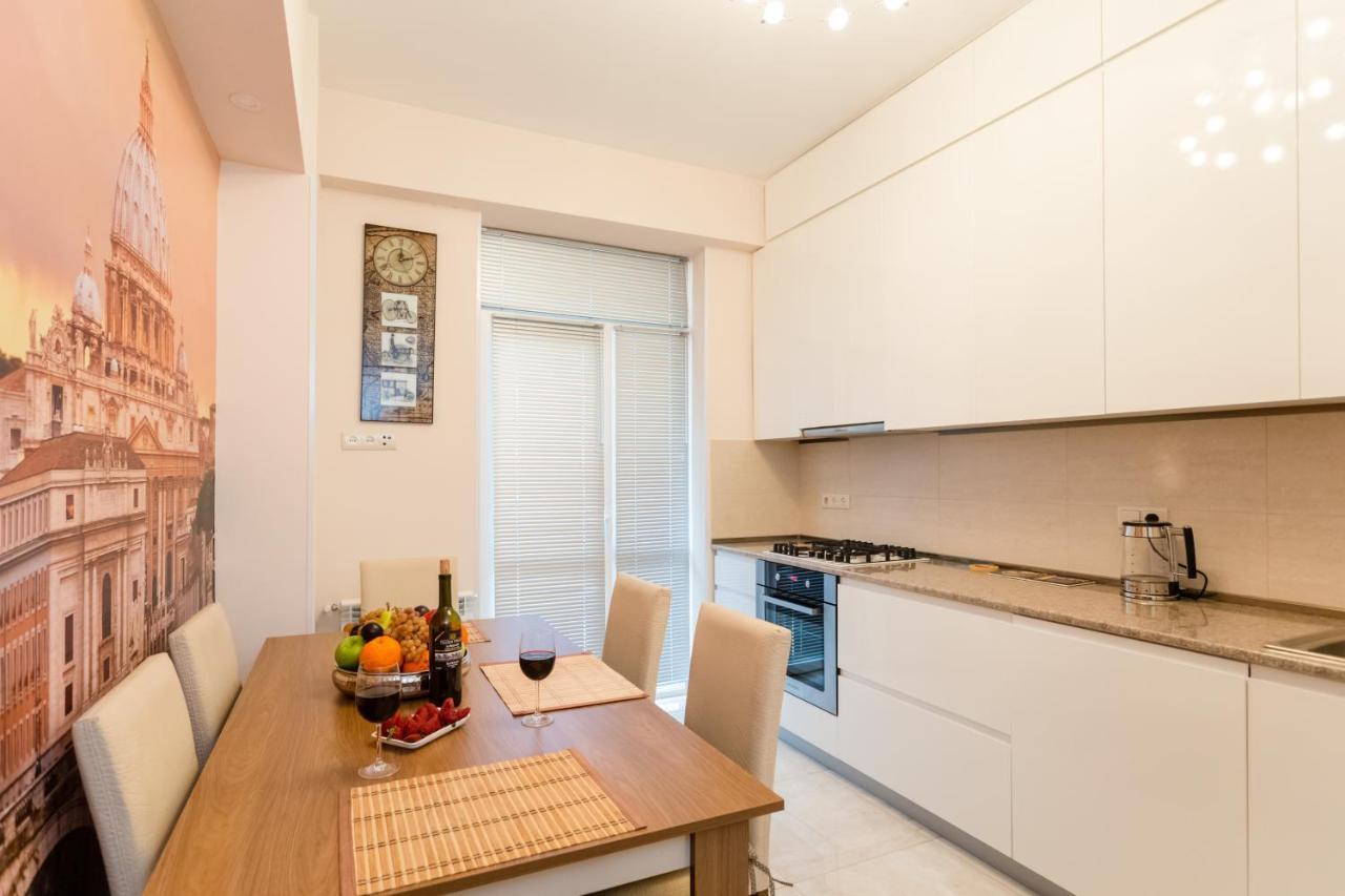 Serviced Apartment On Rustaveli Avenue 16 Tbilisi Luaran gambar